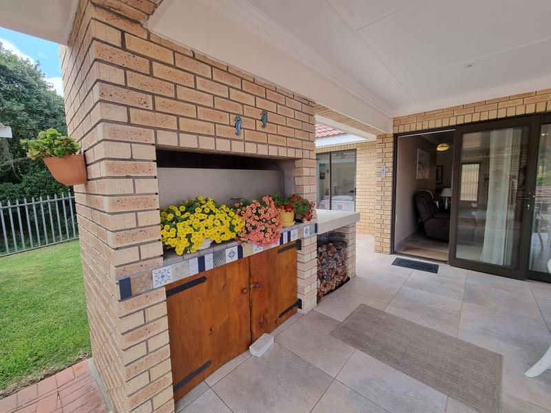 2 Bedroom Property for Sale in Hersham Western Cape